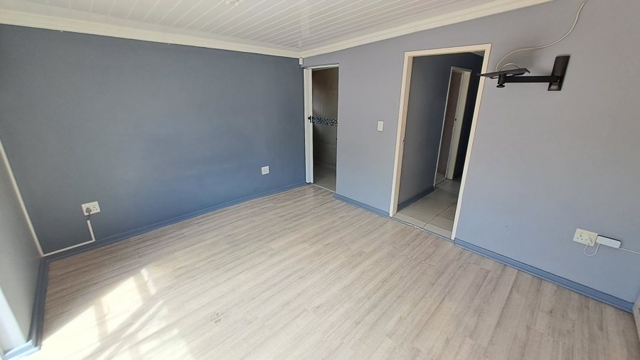 2 Bedroom Property for Sale in Pellissier Free State
